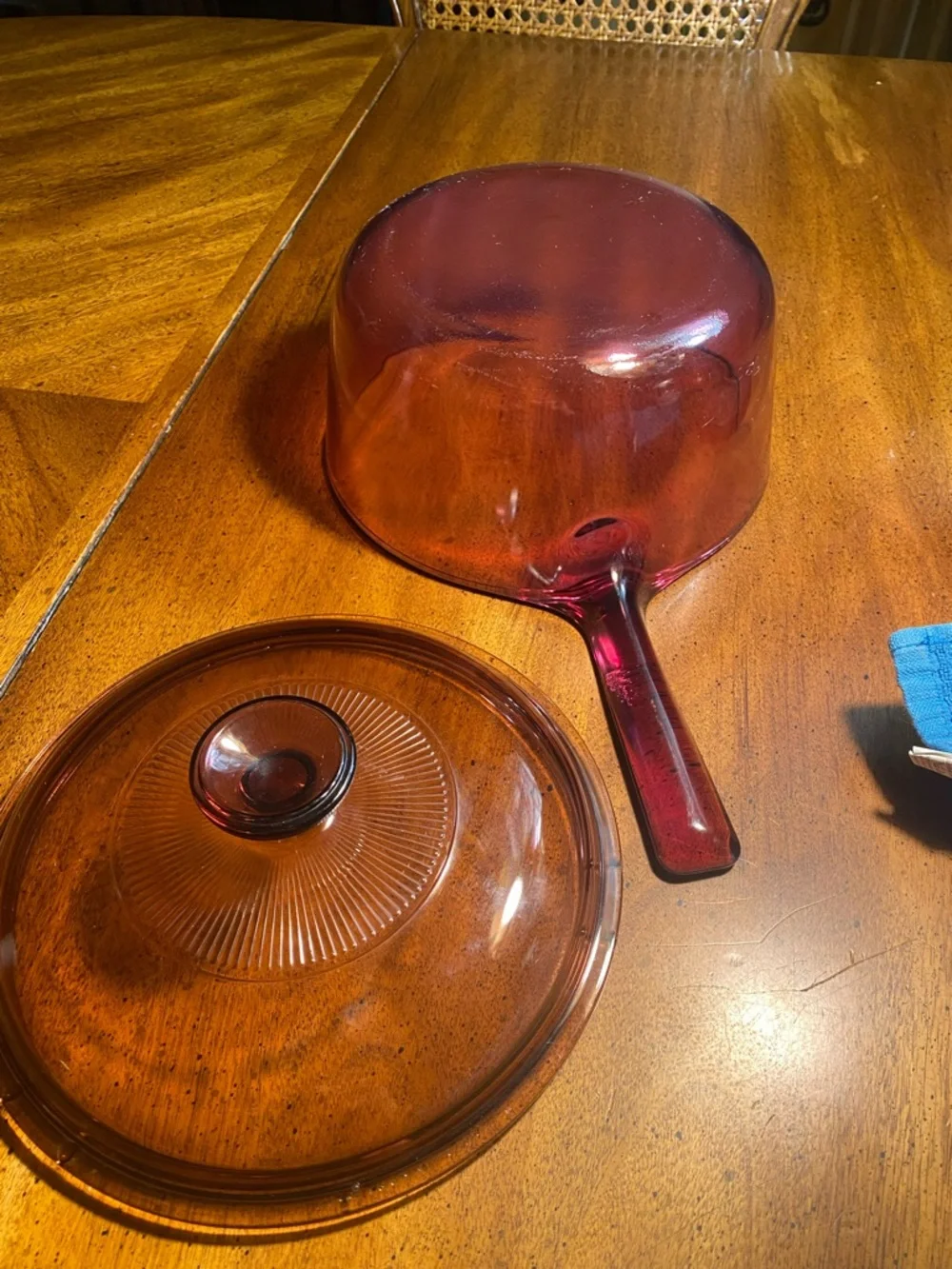 Corningware Visions 2.5 Qt Cranberry Saucepan with Lid